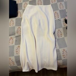 Aritzia devotion skirt - light birch